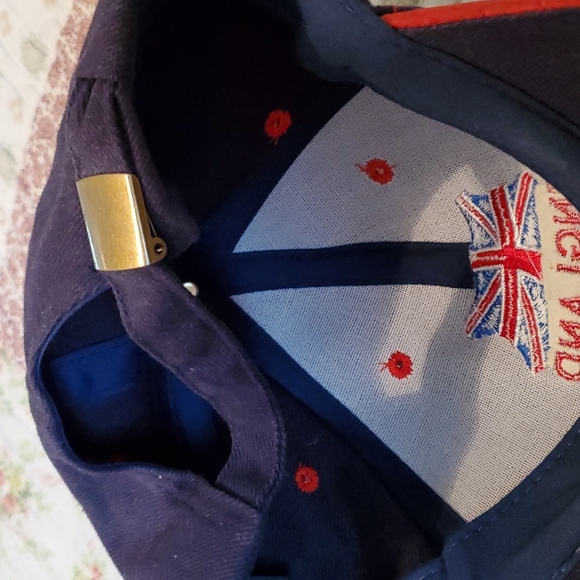 Baseball Cap with England crest - Picture 2 of 2